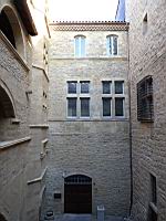 Aubenas, Chateau, Cour interieure (04)